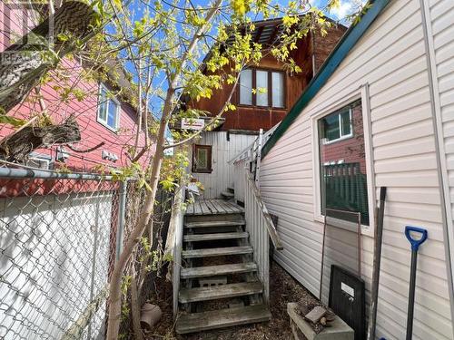 7223-7225 7Th Avenue, Whitehorse, YT 