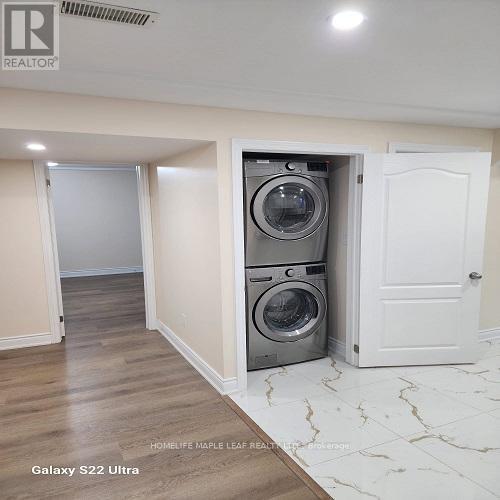 4093 Loyalist Drive, Mississauga, ON - Indoor Photo Showing Laundry Room