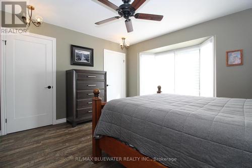 26 - 48 Ontario Street S, Lambton Shores (Grand Bend), ON - Indoor Photo Showing Bedroom