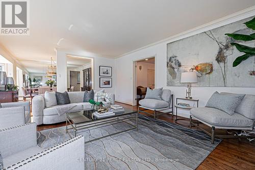 4 Page Avenue, Toronto (Bayview Village), ON - Indoor Photo Showing Living Room