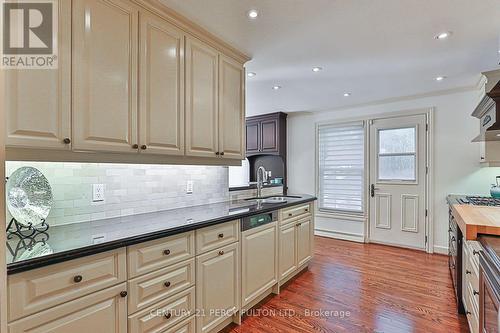 4 Page Avenue, Toronto (Bayview Village), ON - Indoor Photo Showing Kitchen