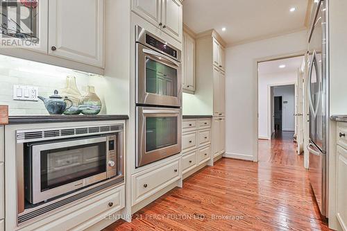 4 Page Avenue, Toronto (Bayview Village), ON - Indoor Photo Showing Kitchen