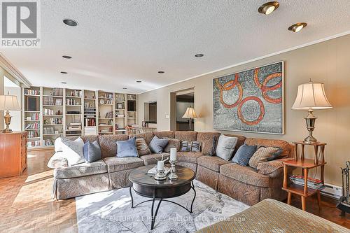 4 Page Avenue, Toronto (Bayview Village), ON - Indoor Photo Showing Living Room