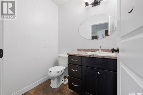 647 Wascana Street, Regina, SK - Indoor Photo Showing Bathroom