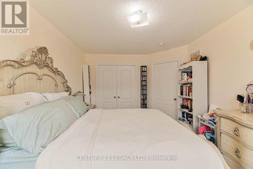5 Eastlake Drive, Brampton, ON - Indoor Photo Showing Bedroom