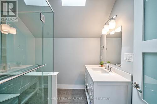 21 Erindale Drive, Erin, ON - Indoor Photo Showing Bathroom