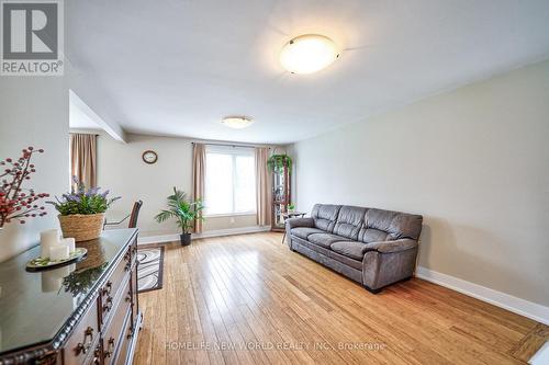 21 Erindale Drive, Erin, ON - Indoor Photo Showing Living Room