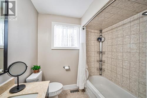 21 Erindale Drive, Erin, ON - Indoor Photo Showing Bathroom