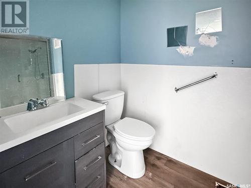 382 34Th Street, Battleford, SK - Indoor Photo Showing Bathroom