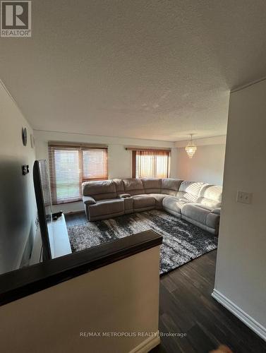 64 Rockcliffe Drive, Kitchener, ON - Indoor Photo Showing Living Room