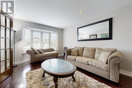 34 Nipissing Crescent, Brampton, ON - Indoor Photo Showing Living Room