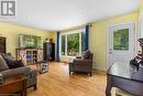 805 Mcnaughton Street, South Bruce Peninsula, ON  - Indoor Photo Showing Living Room 