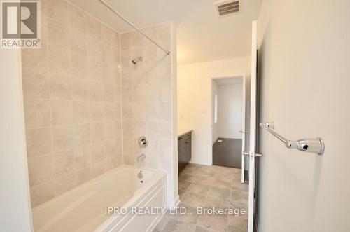 166 Aviron Crescent, Welland, ON - Indoor Photo Showing Bathroom