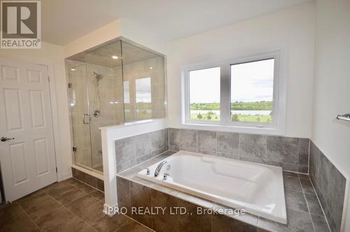 166 Aviron Crescent, Welland, ON - Indoor Photo Showing Bathroom