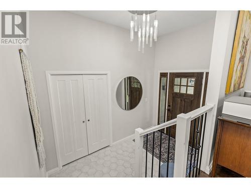 990 Walker Drive, Kelowna, BC - Indoor Photo Showing Other Room