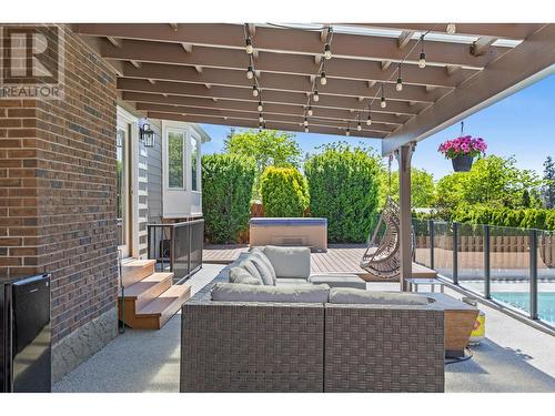 990 Walker Drive, Kelowna, BC - Outdoor With Deck Patio Veranda With Exterior