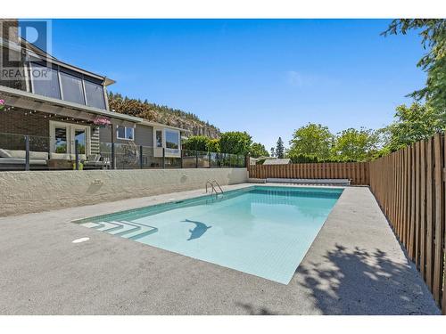 990 Walker Drive, Kelowna, BC - Outdoor With In Ground Pool