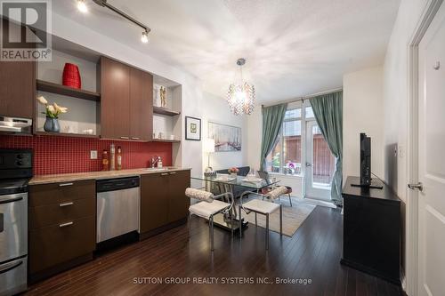 106 - 35 Hayden Street, Toronto, ON - Indoor Photo Showing Kitchen