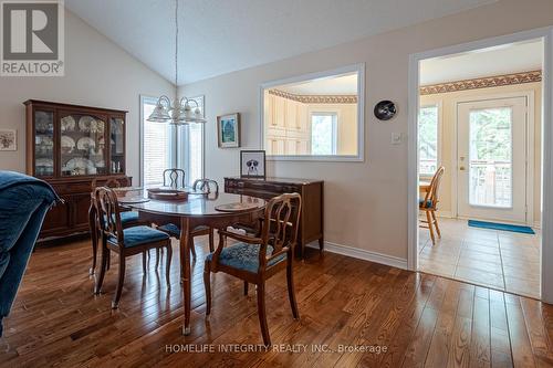 6 La Costa Court, New Tecumseth (Alliston), ON - Indoor Photo Showing Dining Room