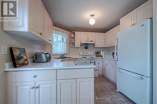 6 La Costa Court, New Tecumseth (Alliston), ON - Indoor Photo Showing Kitchen