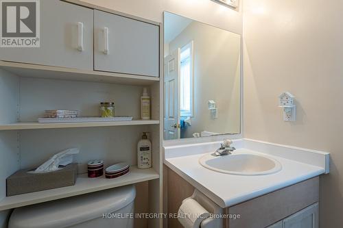 6 La Costa Court, New Tecumseth (Alliston), ON - Indoor Photo Showing Bathroom