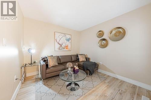 110 Mount Ranier Crescent, Brampton, ON - Indoor Photo Showing Living Room