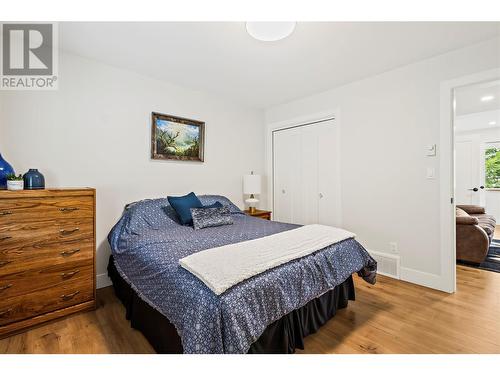 2884 Golf Course Drive, Blind Bay, BC - Indoor Photo Showing Bedroom