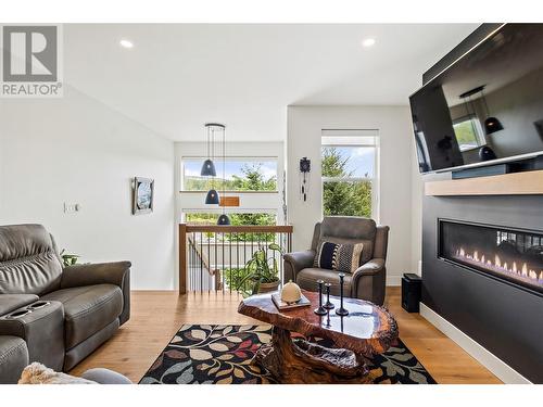 2884 Golf Course Drive, Blind Bay, BC - Indoor Photo Showing Living Room With Fireplace