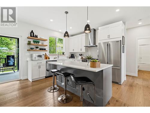 2884 Golf Course Drive, Blind Bay, BC - Indoor Photo Showing Kitchen With Upgraded Kitchen