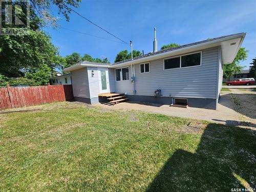 715 Main Street, Kipling, SK - Outdoor With Exterior