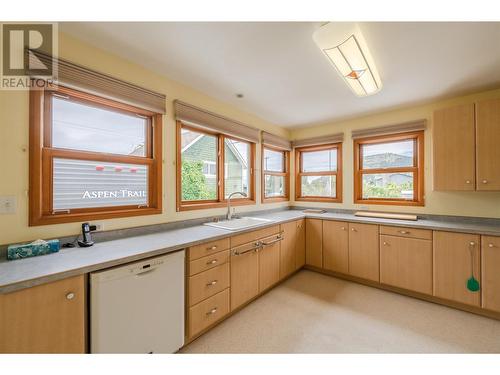 15018 Vanderburgh Avenue, Summerland, BC - Indoor Photo Showing Kitchen