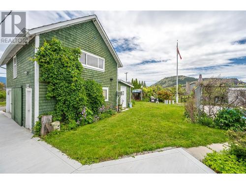 15018 Vanderburgh Avenue, Summerland, BC - Outdoor