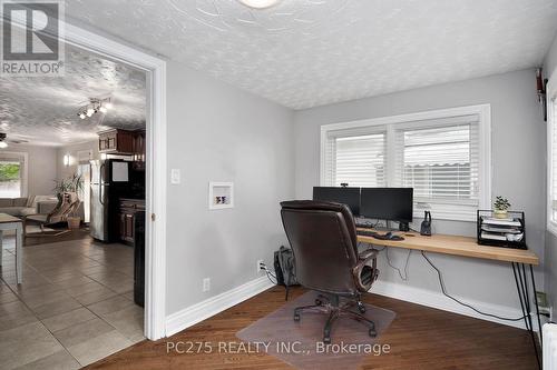 294 Wharncliffe Road S, London, ON - Indoor Photo Showing Office