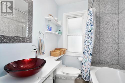 294 Wharncliffe Road S, London, ON - Indoor Photo Showing Bathroom