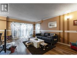 105 813 E BROADWAY  Vancouver, BC V5T 1Y2