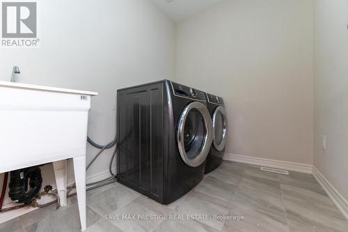 4508 Shuttleworth Drive, Niagara Falls, ON - Indoor Photo Showing Laundry Room