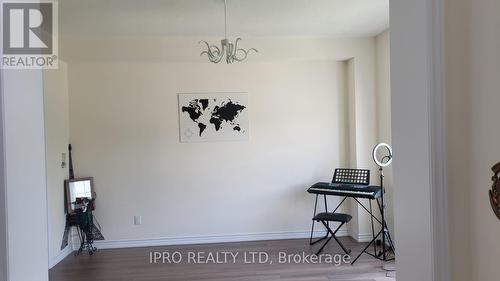 211 Lia Drive, Clearview (Stayner), ON - Indoor Photo Showing Other Room