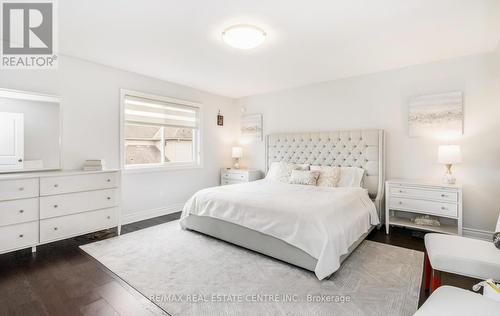 8536 Forestview Boulevard, Niagara Falls, ON - Indoor Photo Showing Bedroom