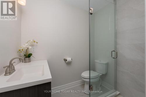 75 Guelph Street, Halton Hills, ON - Indoor Photo Showing Bathroom
