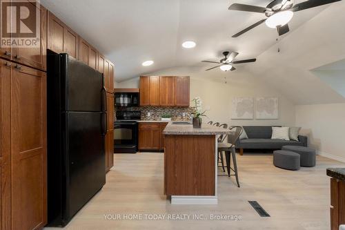 75 Guelph Street, Halton Hills, ON - Indoor Photo Showing Kitchen