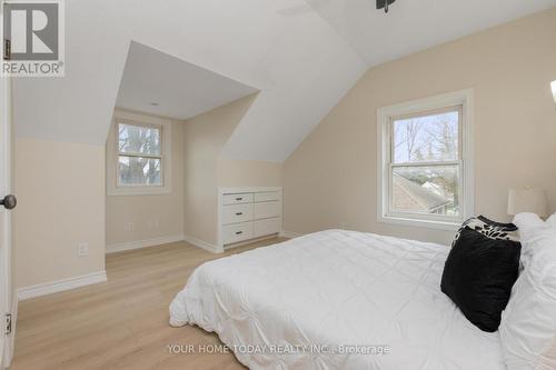 75 Guelph Street, Halton Hills, ON - Indoor Photo Showing Bedroom