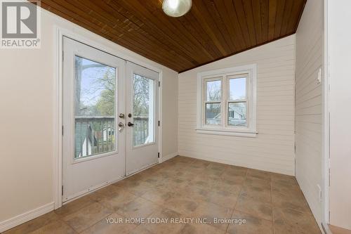 75 Guelph Street, Halton Hills, ON - Indoor Photo Showing Other Room