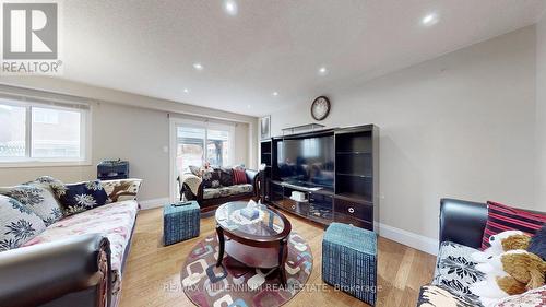 46 Donna Drive, Brampton, ON - Indoor Photo Showing Living Room