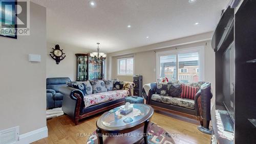 46 Donna Drive, Brampton, ON - Indoor Photo Showing Living Room