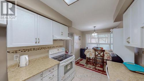 46 Donna Drive, Brampton, ON - Indoor Photo Showing Kitchen