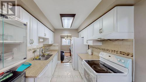 46 Donna Drive, Brampton, ON - Indoor Photo Showing Kitchen With Double Sink