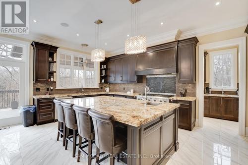 1604 Spring Road, Mississauga, ON - Indoor Photo Showing Kitchen With Upgraded Kitchen