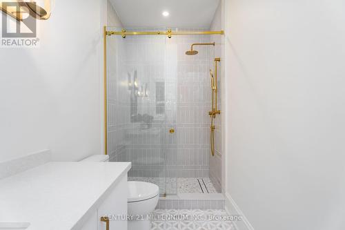 501 Avonwood Drive, Mississauga, ON - Indoor Photo Showing Bathroom