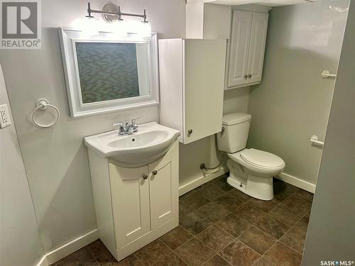 1356 Garnet Street, Regina, SK - Indoor Photo Showing Bathroom