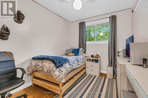 A - 195B Cedarvale Crescent, Waterloo, ON - Indoor Photo Showing Bedroom